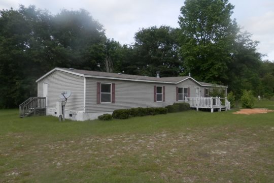 4br – 2052 sq ft Home, 4+ Acres of Land (Hamlet, NC)